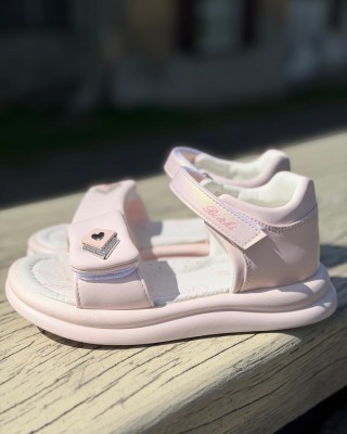 Meiteņu sandales