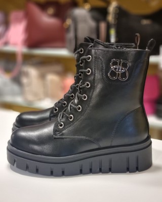 Puszābaki uz platformas