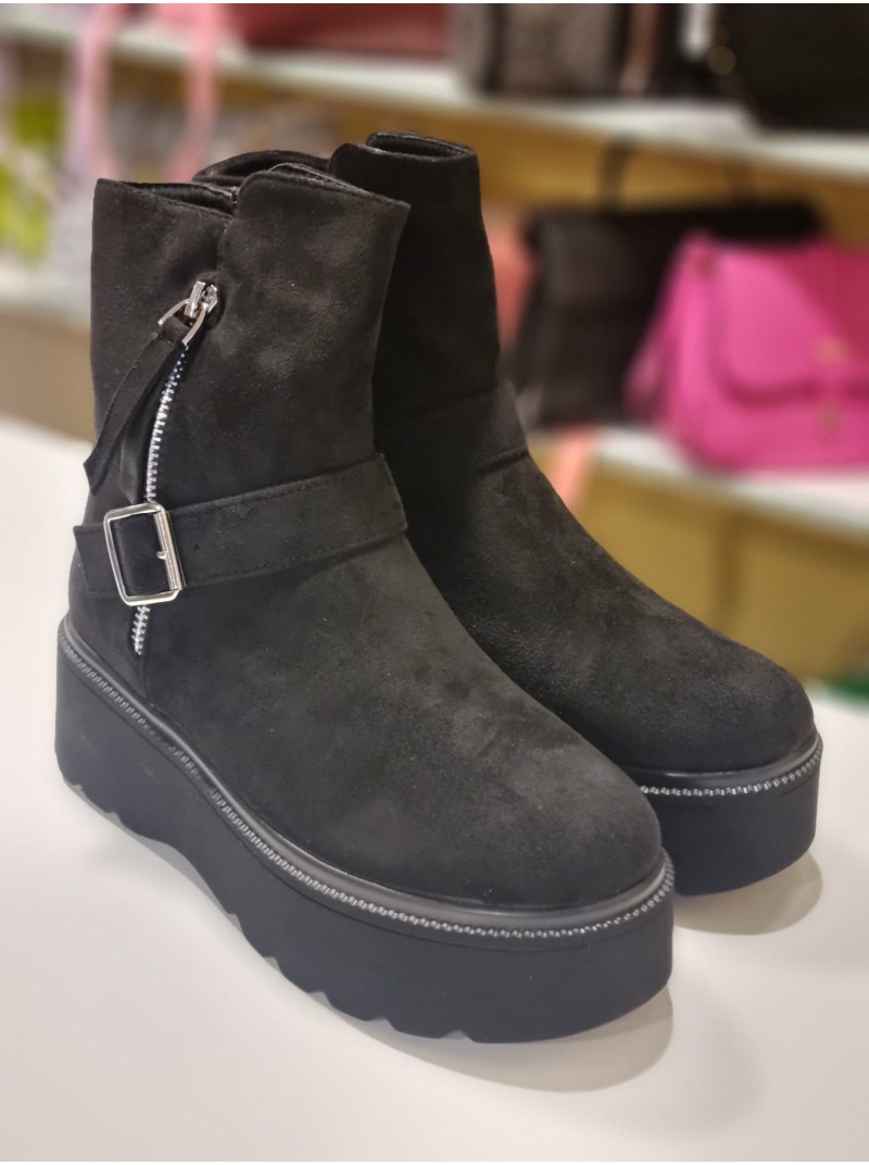 Puszābaki uz platformas