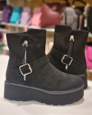 Puszābaki uz platformas