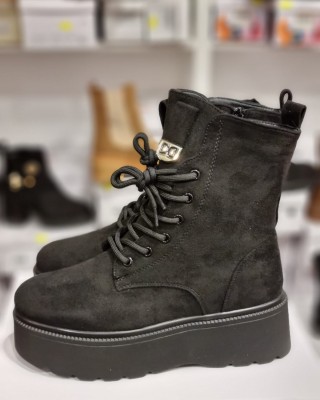 Puszābaki uz platformas