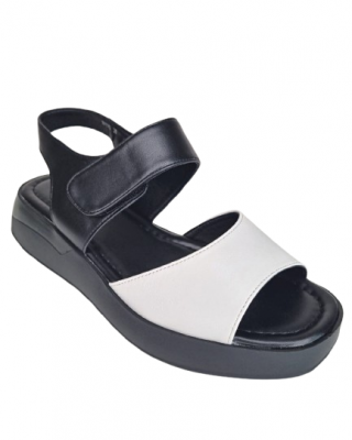 Sandales uz platformas