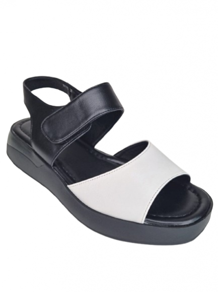 Sandales uz platformas