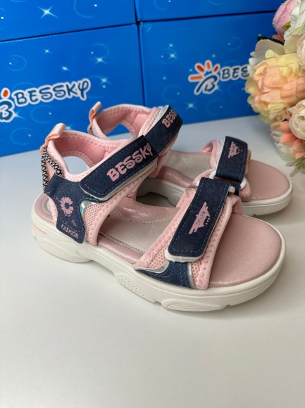 Meiteņu sandales