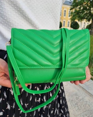 Maza izmēra sieviešu somiņa