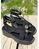 Sandales uz platformas