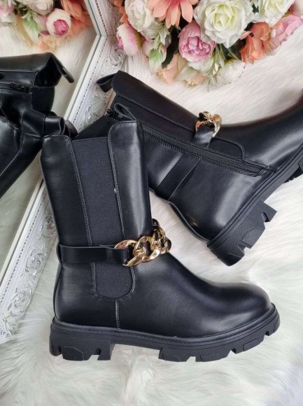 Puszābaki ar ķēdi