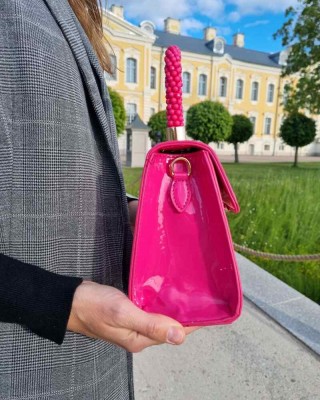 Maza izmēra sieviešu somiņa